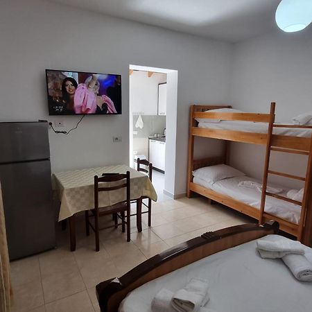 Villa Malaj Vlorë Exterior foto